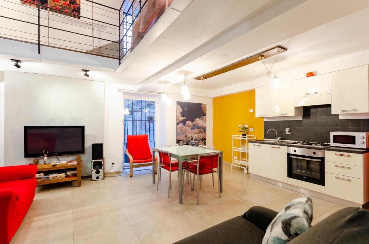 Joivy Vibrant Open-Plan Apt For 6 In Historic Centre Leilighet Genova Eksteriør bilde